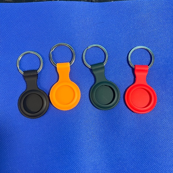 Air Tag Keychain Portable Shockproof
Silicone Protective Cover (set of 4) - Picture 8 of 11